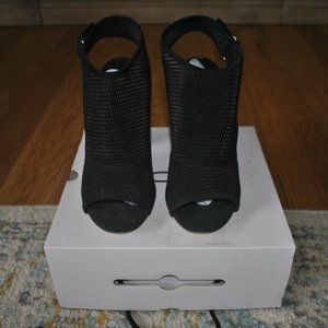 Aldo Black Aligowen Suede Bootie, Size 10